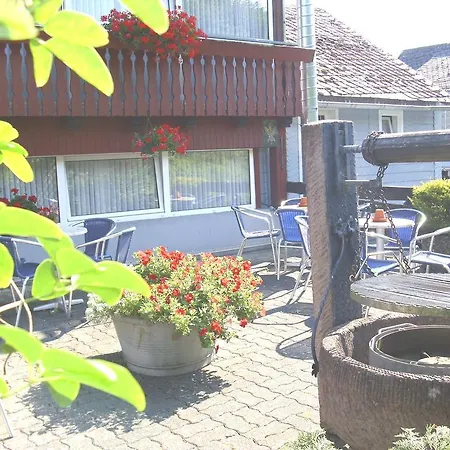 Landhaus Jagdschlosschen Guest house 2*