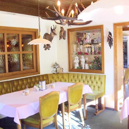 Landhaus Jagdschlosschen Guest house